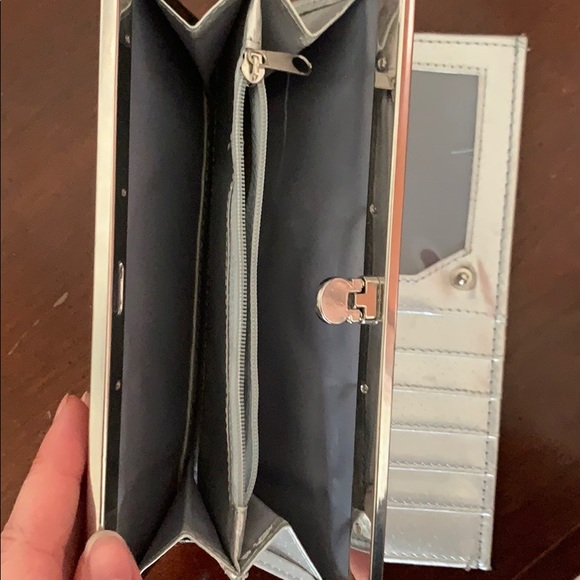 Wallet - Picture 4 of 4